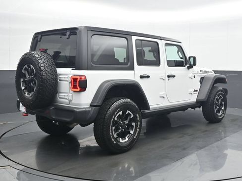 Used 2025 Jeep Wrangler Unlimited Rubicon AWD/4WD image 6