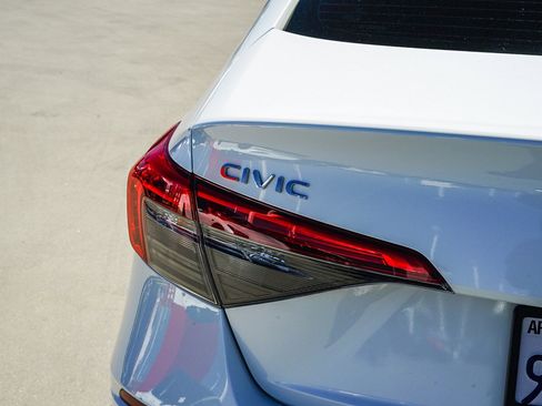 Used 2023 Honda Civic LX image 12