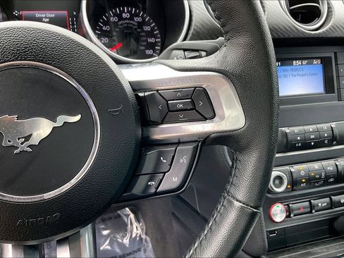 Certified 2022 Ford Mustang Coupe image 9