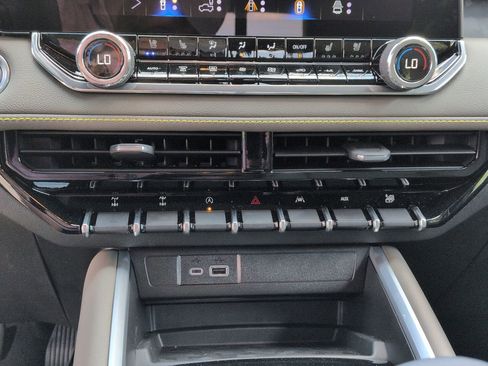 New 2026 Chevrolet Colorado ZR2 w/ Technology Package image 18