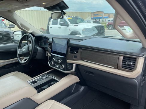 Used 2024 Ford Expedition Max Limited RWD image 19