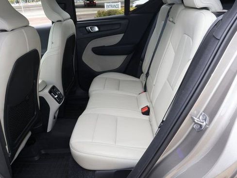 Used 2020 Volvo XC40 T5 Inscription w/ Protection Package Premier image 12