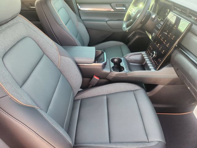 New 2027 GMC Terrain AT4 w/ Convenience Package III AWD/4WD image 10