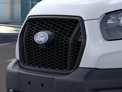 New 2026 Ford Transit 250 148 Medium Roof RWD image 17