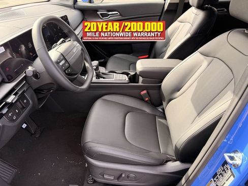 New 2026 Kia Sportage EX w/ EX Panorama Roof Package FWD image 8