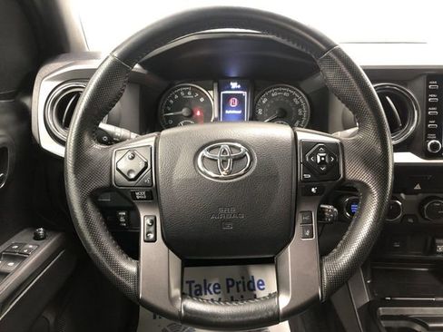 Used 2022 Toyota Tacoma TRD Sport image 16
