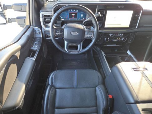 Used 2025 Ford F350 Platinum image 32