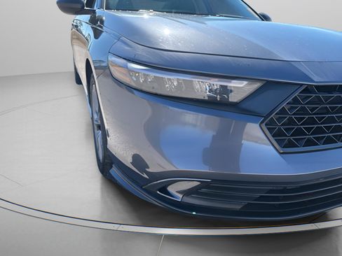 Used 2023 Honda Accord EX image 8