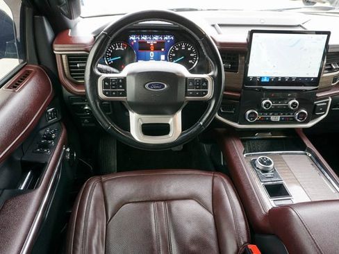 Used 2022 Ford Expedition Max Limited image 18