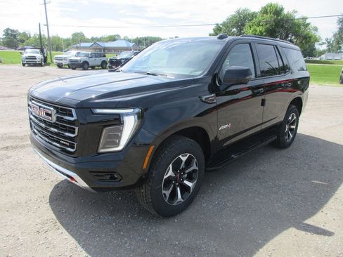 New 2026 GMC Yukon AT4 AWD/4WD image 9