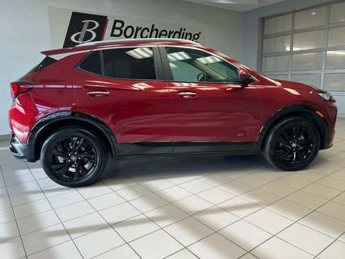 Used 2025 Buick Encore GX Sport Touring image 8