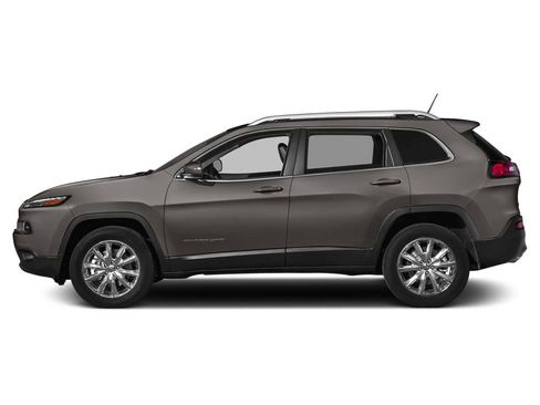 Used 2015 Jeep Cherokee Limited w/ Luxury Group image 4