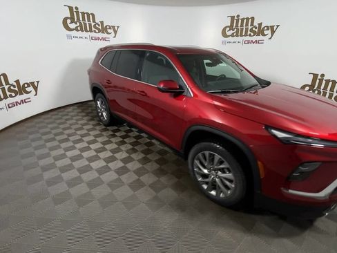 Used 2026 Buick Enclave Preferred w/ Power Package AWD/4WD image 2