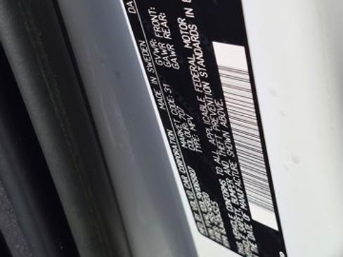 Used 2022 Volvo XC60 B5 Inscription w/ Advanced Package FWD image 23