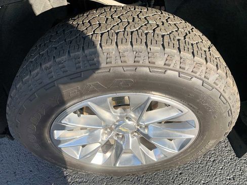 Certified 2019 Chevrolet Silverado 1500 LTZ image 31