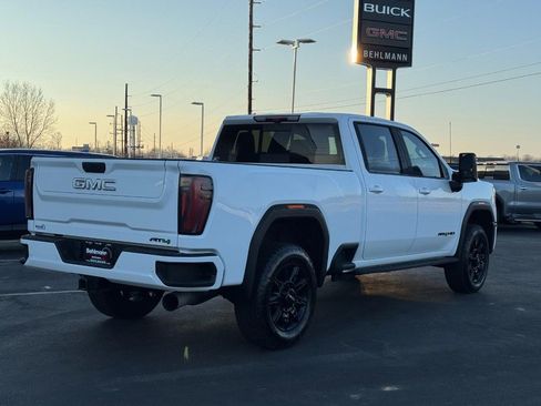 Used 2024 GMC Sierra 2500 AT4 w/ Technology Package image 4