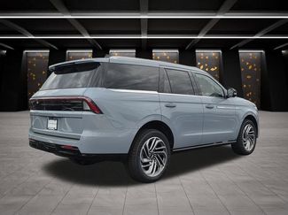 New 2026 Lincoln Navigator Reserve AWD/4WD video 2