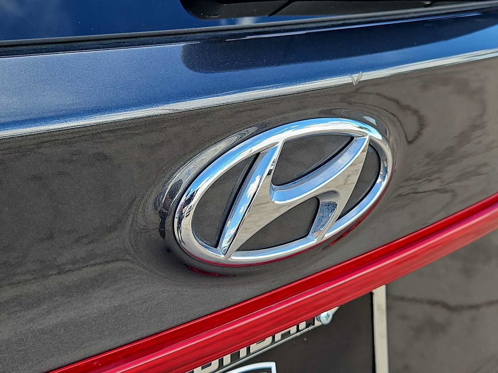 Certified 2023 Hyundai Santa Fe SEL w/ Premium Package FWD image 11