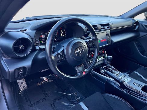 Used 2023 Toyota GR86 Premium image 9
