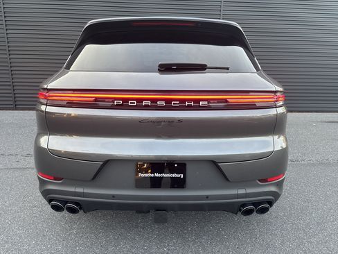 New 2026 Porsche Cayenne S image 4