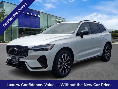 Certified 2024 Volvo XC60 B5 Plus w/ Protection Package Premier AWD/4WD image 3