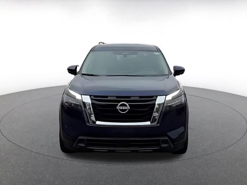 Used 2025 Nissan Pathfinder SV AWD/4WD image 3