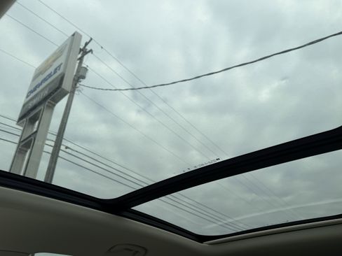 Used 2023 Buick Envision Avenir image 24