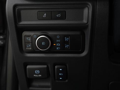 Used 2024 Ford Expedition Max Platinum AWD/4WD image 29