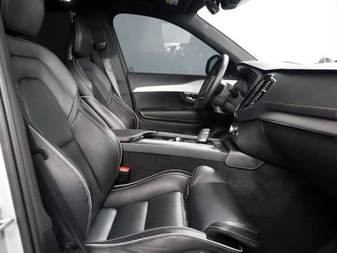 Used 2022 Volvo XC90 T8 R-Design w/ Advanced Package image 15