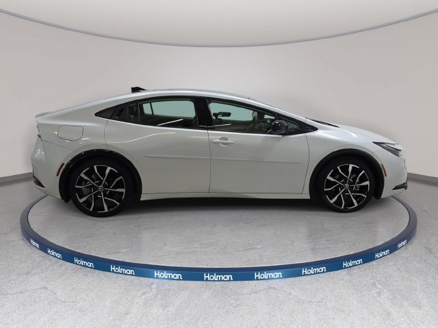 Certified 2024 Toyota Prius Prime FWD image 4