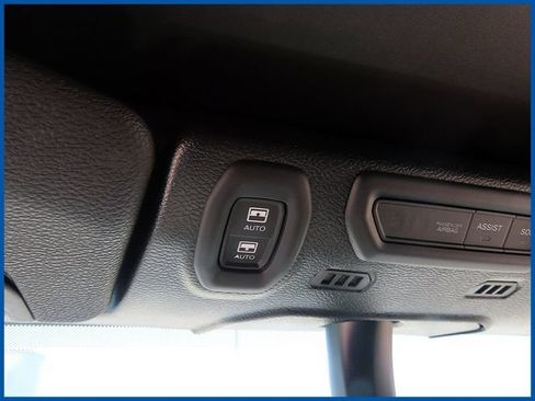 Used 2023 Jeep Wrangler Unlimited Sahara AWD/4WD image 20