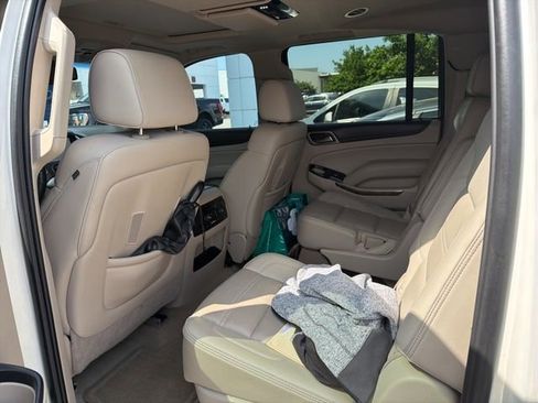 Used 2015 GMC Yukon XL Denali w/ Premium Package AWD/4WD image 7