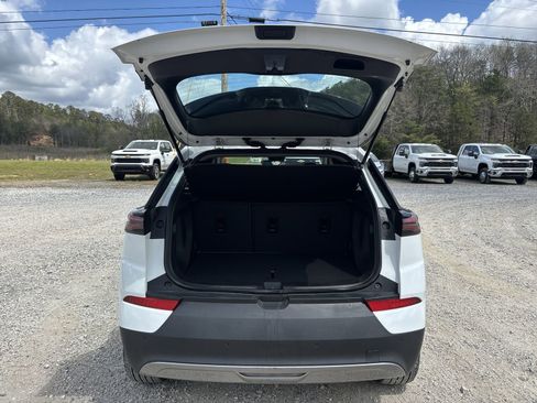 Used 2022 Chevrolet Bolt EUV Premier FWD image 25