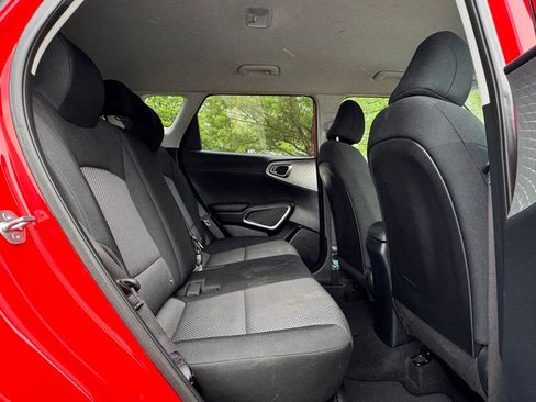 Used 2024 Kia Soul LX w/ Option Group 015 FWD image 19