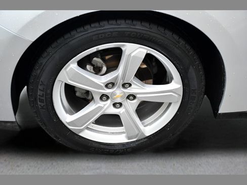 Used 2018 Chevrolet Volt LT w/ LT Driver Confidence Package FWD image 14