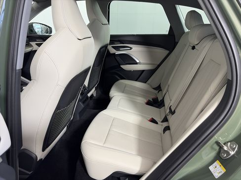 Used 2025 Audi Q5 Premium Plus w/ Premium Plus image 6