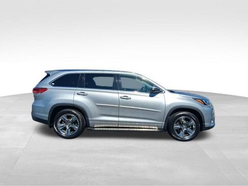 Used 2019 Toyota Highlander Limited Platinum AWD/4WD image 6