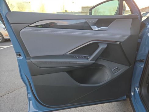 New 2026 Volkswagen Tiguan SE image 12