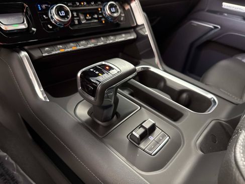 Used 2024 GMC Sierra 1500 Denali w/ Denali Reserve Package AWD/4WD image 25