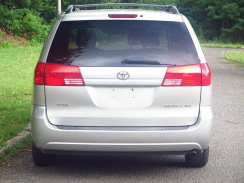 Used 2004 Toyota Sienna LE FWD image 16
