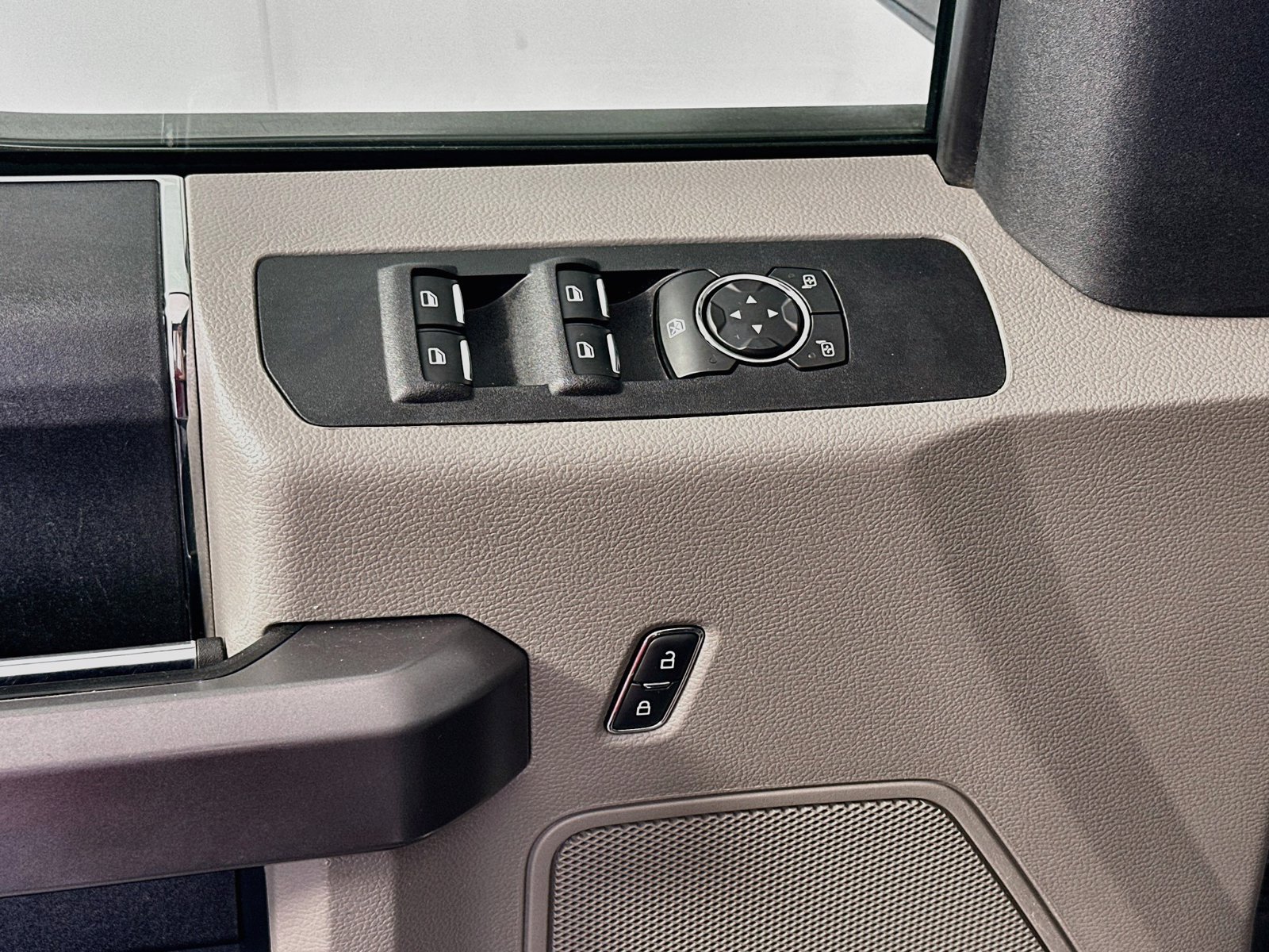 Used 2019 Ford F250 XLT AWD/4WD image 17