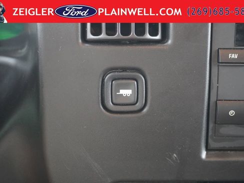 Used 2024 Chevrolet Express 2500 w/ Driver Convenience Package RWD image 18