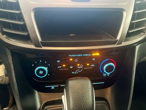 Used 2023 Ford Transit Connect XL FWD image 15