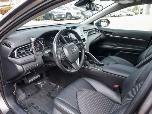 Used 2022 Toyota Camry SE FWD image 16