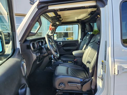 Used 2022 Jeep Wrangler Unlimited Sport image 23