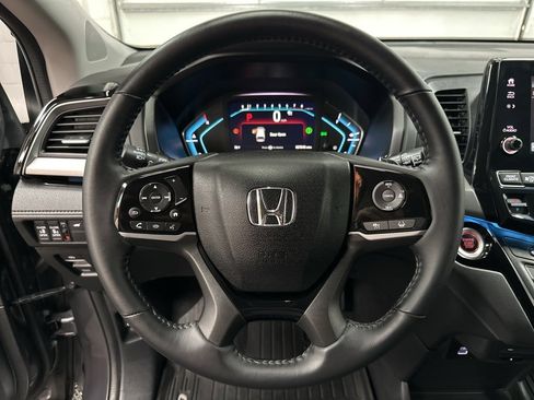 Used 2024 Honda Odyssey Touring image 15