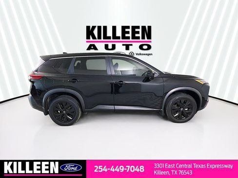 Used 2022 Nissan Rogue SV FWD image 9