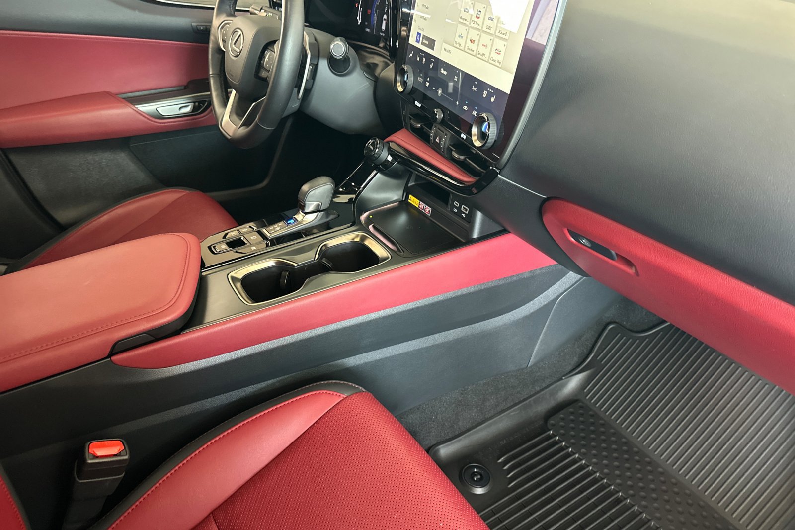 Certified 2025 Lexus NX 350h AWD w/ Cold Area Package image 13