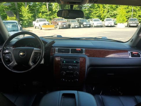 Used 2013 Chevrolet Tahoe LT w/ Luxury Package AWD/4WD image 15