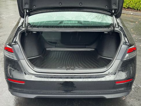 Certified 2023 Honda Accord EX image 11